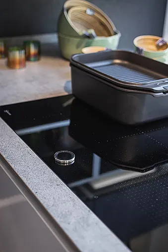 Häcker Inselküche modern Weiß – Bild 6