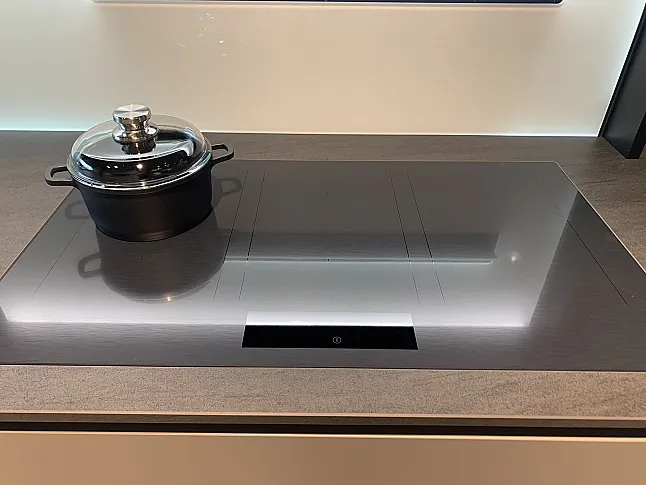 Häcker zweizeilige Designküche Greige – Bild 3